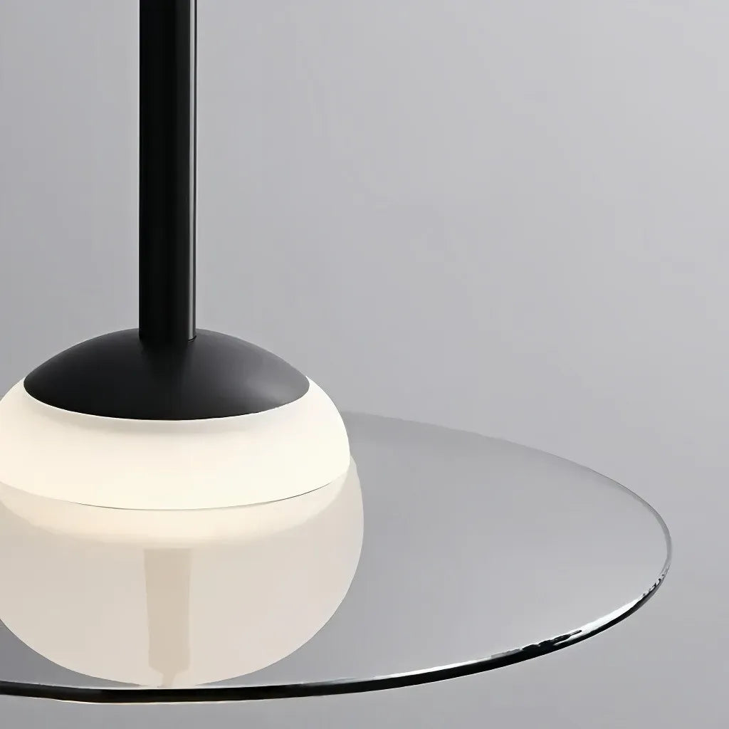 Lampada a sospensione minimal in vetro con diffusore a disco e LED dimmerabile da camera da letto