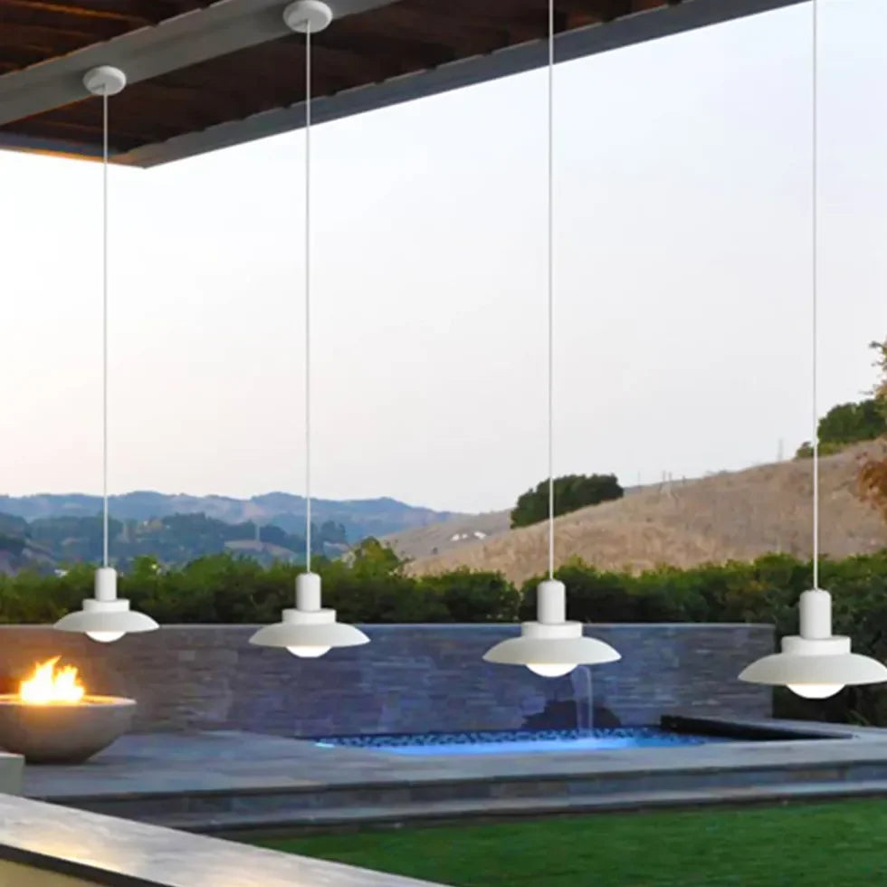 Lampadario Esterno in Stile Industriale a Forma di Ombrello