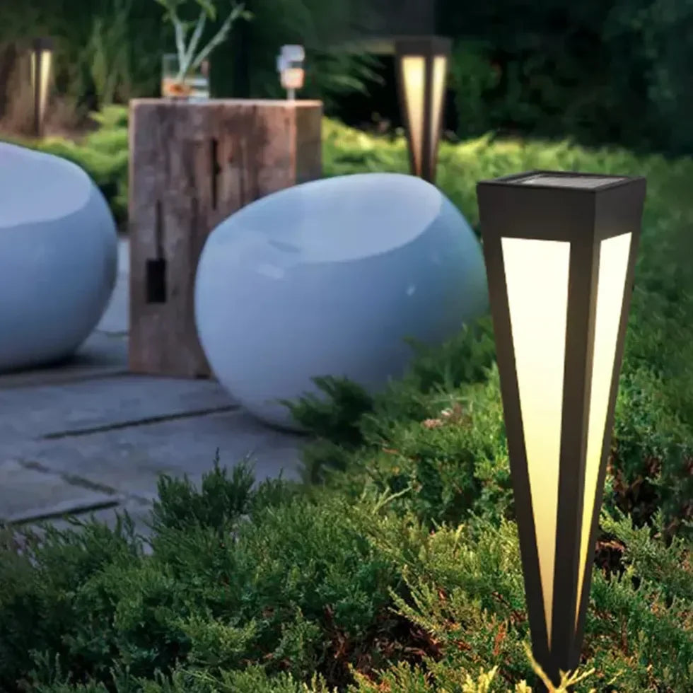 Lampione da esterno giardino moderno LED solare a forma conica
