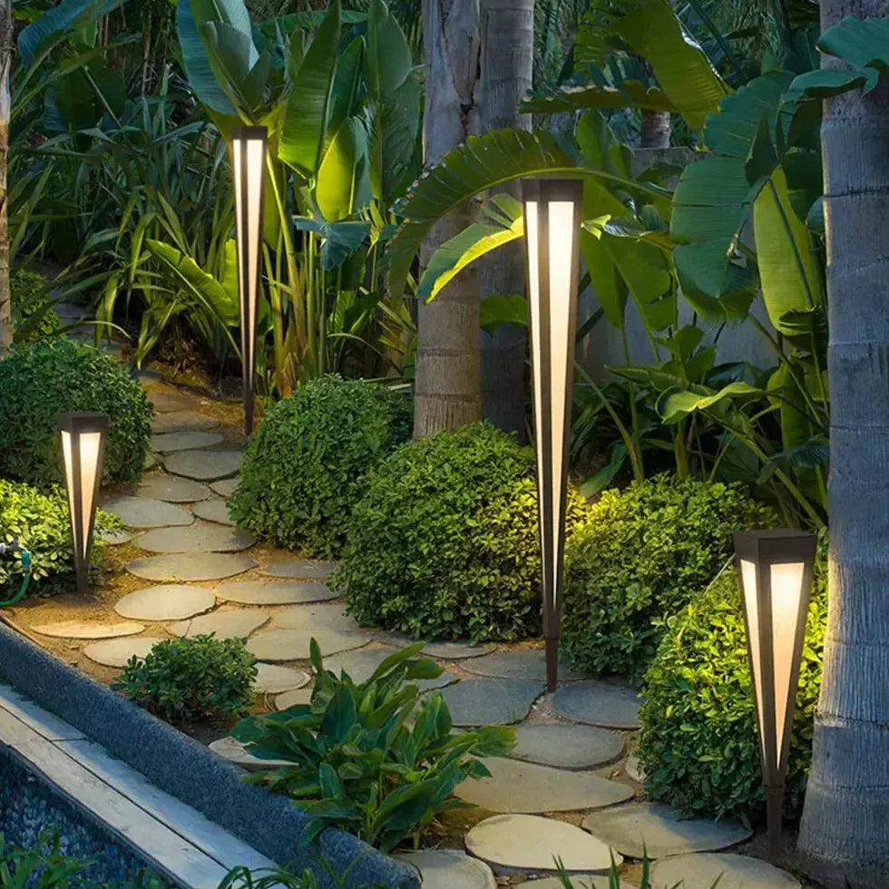 Lampione da esterno giardino moderno LED solare a forma conica