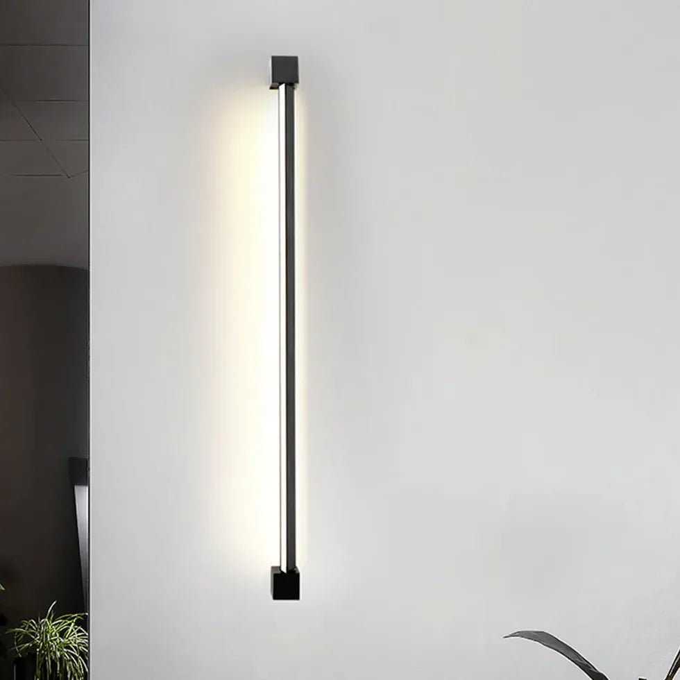 Applique orientabile da parete lineare LED con rotazione fino a 350° in metallo nero