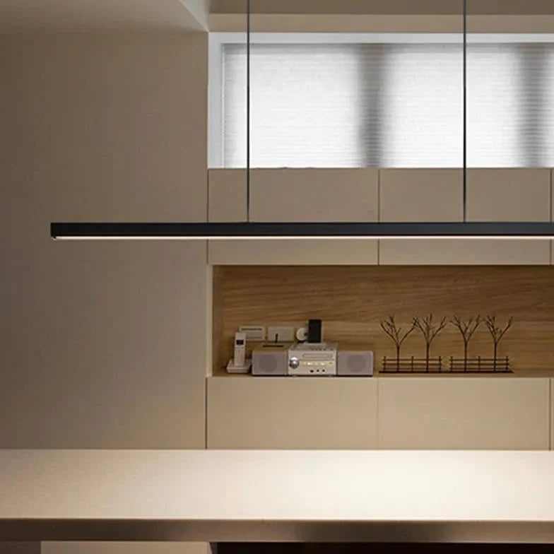 Lampadario a sospensione lineare LED dimmerabile dal design moderno per sala pranzo