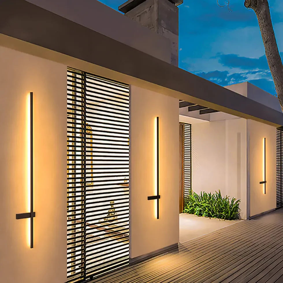 Applique moderna da esterno lineare minimal LED calda in metallo nero