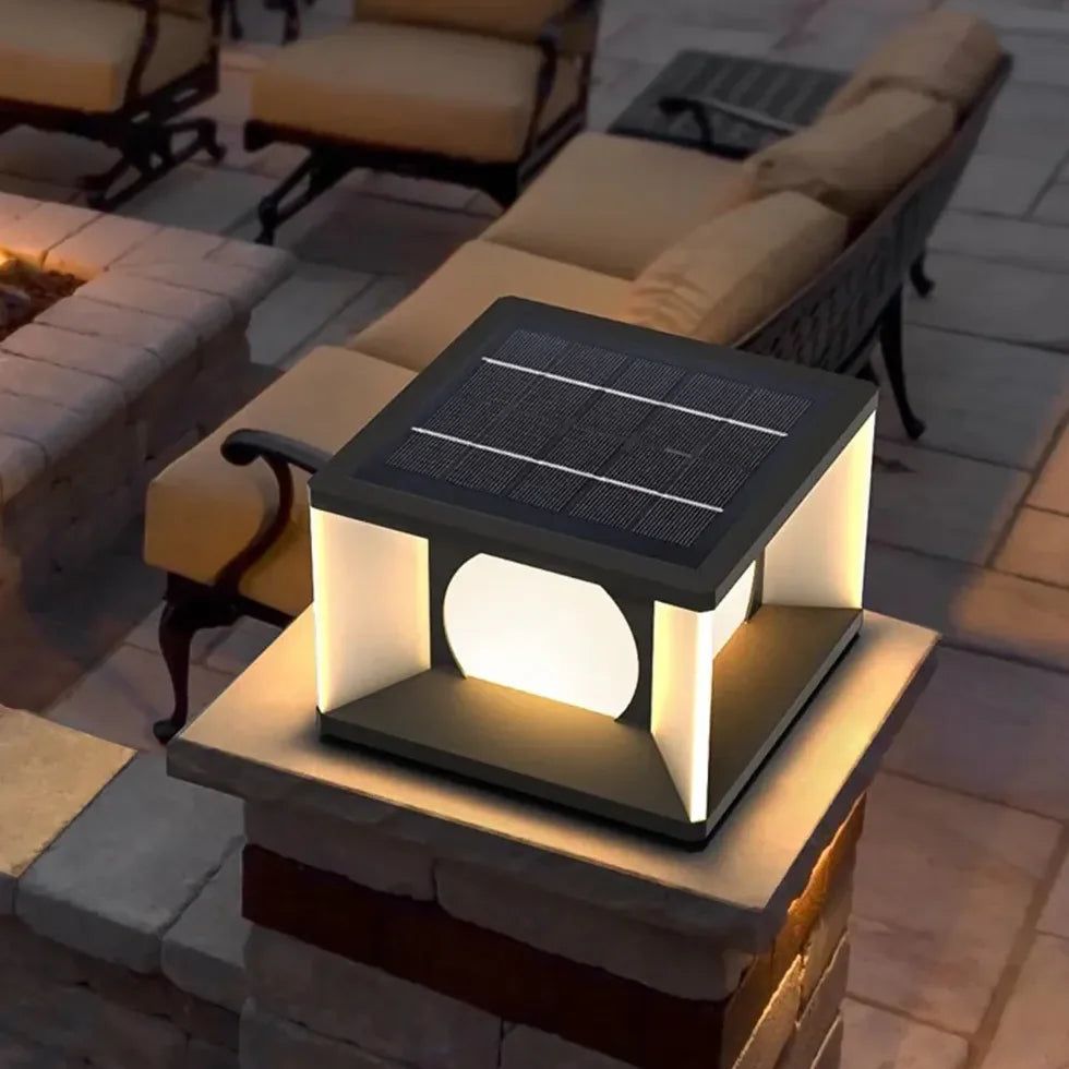 Lampada da pilastro LED solare moderna in metallo nero a cubo