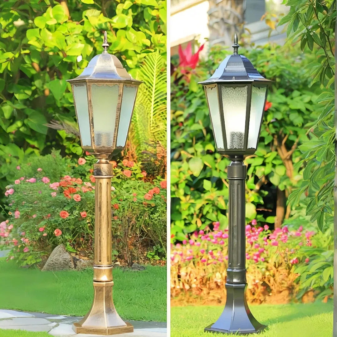Lampioncino da giardino classico in vetro satinato a forma di lanterna