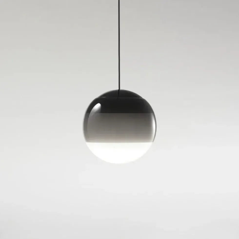 Lampadario a sospensione in vetro colorato a sfera con LED in stile nordico per sala pranzo