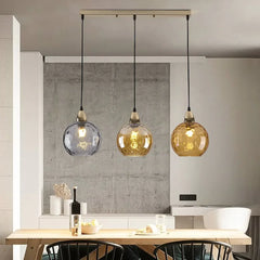 Lampadario in vetro colorato moderno a 3 sfere per sala da pranzo