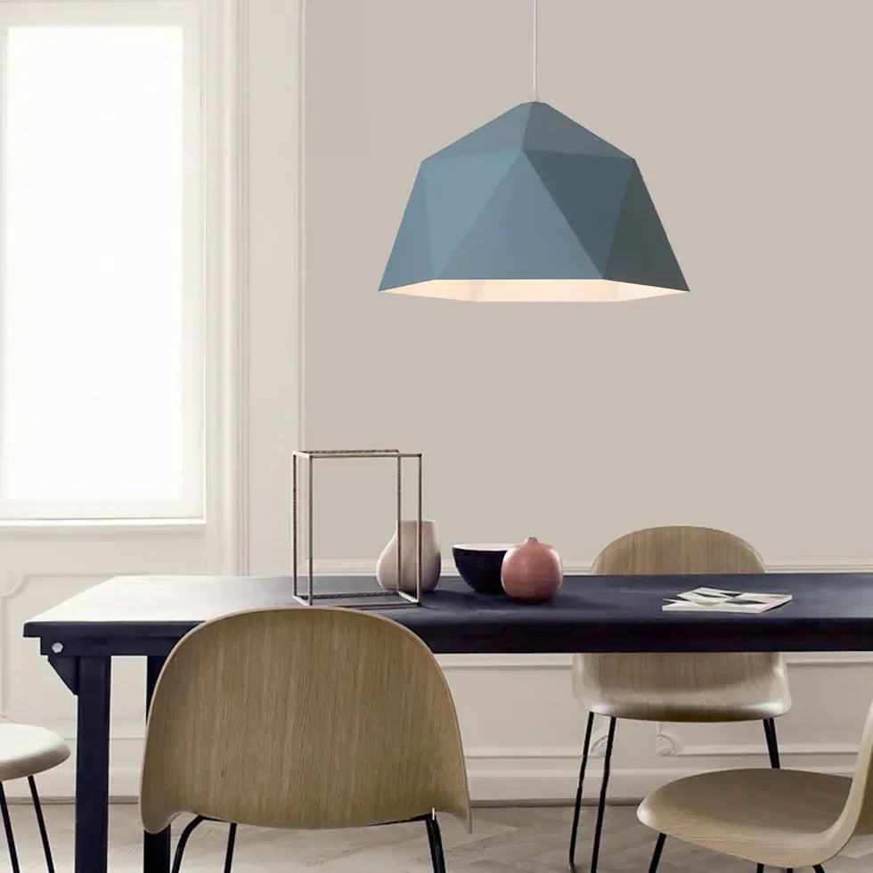 Lampadario a campana moderno in metallo dal design geometrico per la sala da pranzo