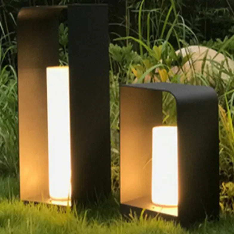 Lampada solare da terrazzo rettangolare moderna in metallo nero con LED