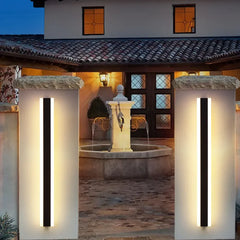 Applique da esterno moderno lineare LED in metallo nero