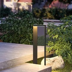 Lampione da giardino LED minimalista con cornice sottile nera
