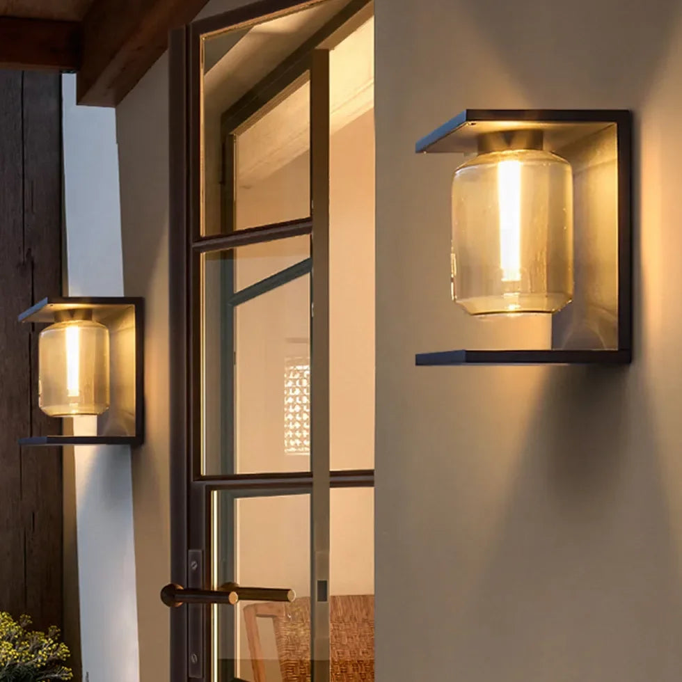 Applique da esterno in vetro con diffusore cilindrico LED dal design moderno