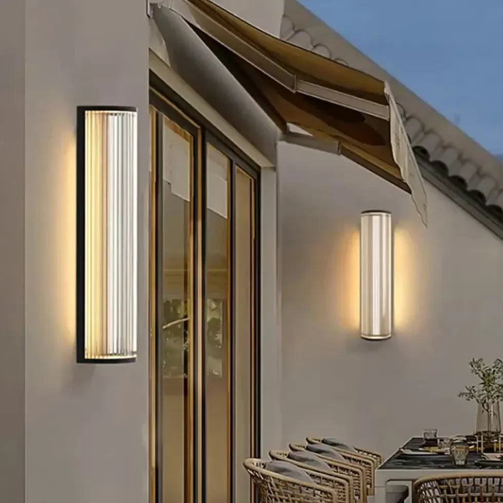 Applique da esterno per giardino moderno a LED solare nero con diffusore cilindrico