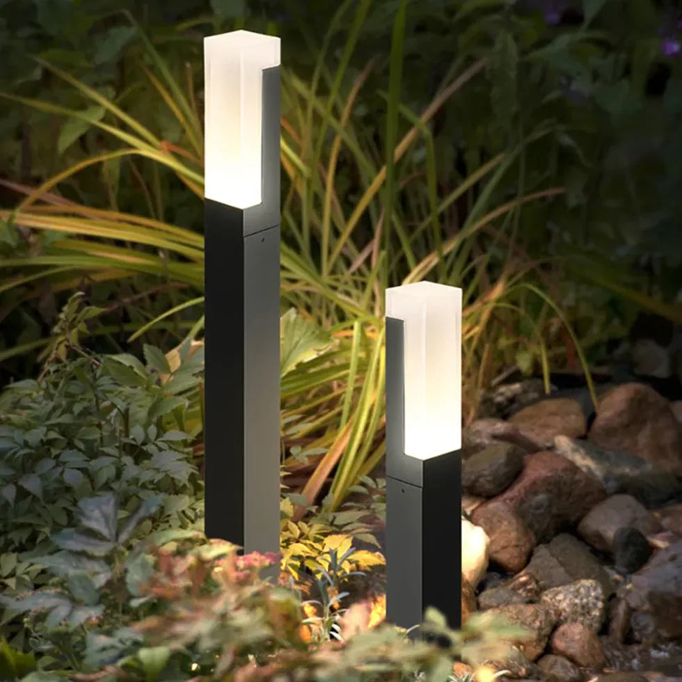 Luce solare lampione da giardino con sensore di movimento dal design moderno