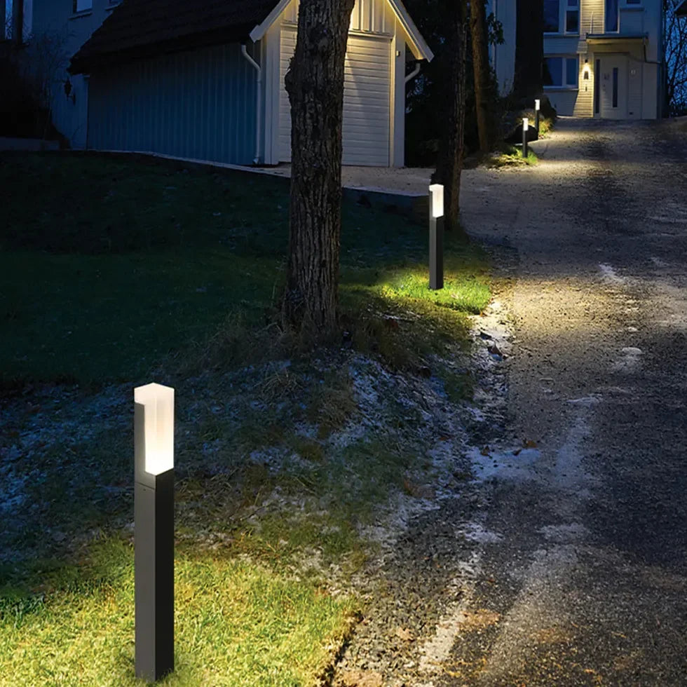 Luce solare lampione da giardino con sensore di movimento dal design moderno