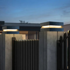 Lampada solare LED per pilastri esterni in metallo nero quadrata stile moderno per giardino