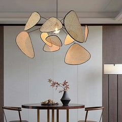 Lampadario in rattan a sospensione in stile naturale con forme organiche per sala pranzo
