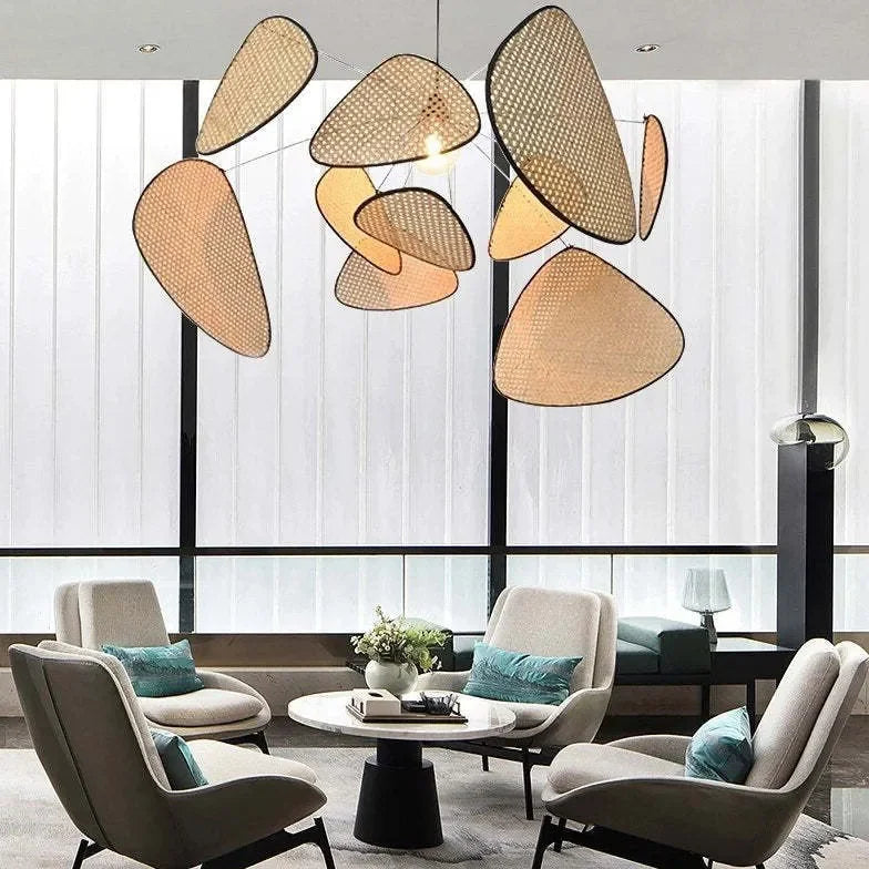 Lampadario in rattan a sospensione in stile naturale con forme organiche per sala pranzo